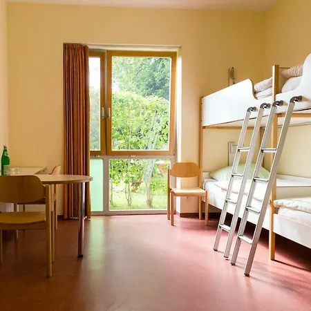 Ostel Jugendhotel Отель Бремерфёрде