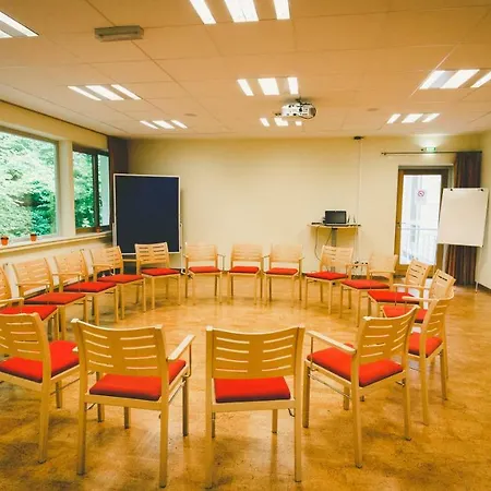 Ostel Jugendhotel 3*