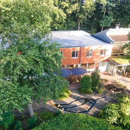 Ostel Jugendhotel 3*