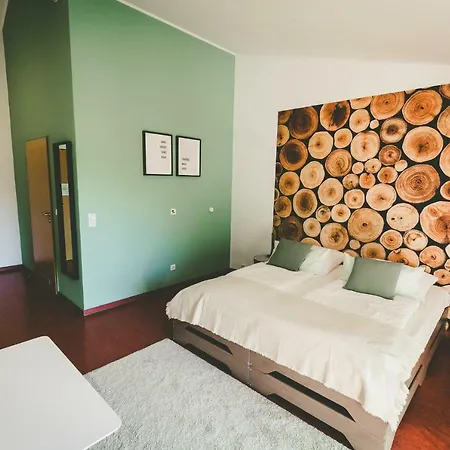 Ostel Jugendhotel Отель Бремерфёрде