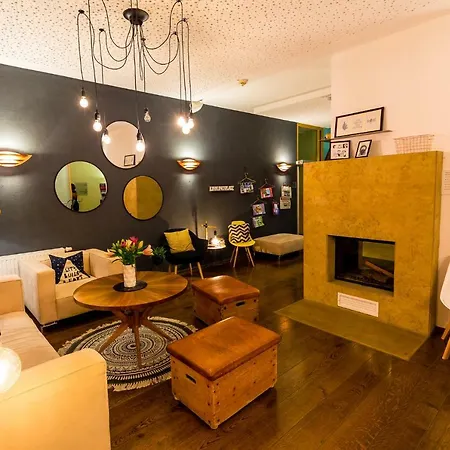Ostel Jugendhotel 3*